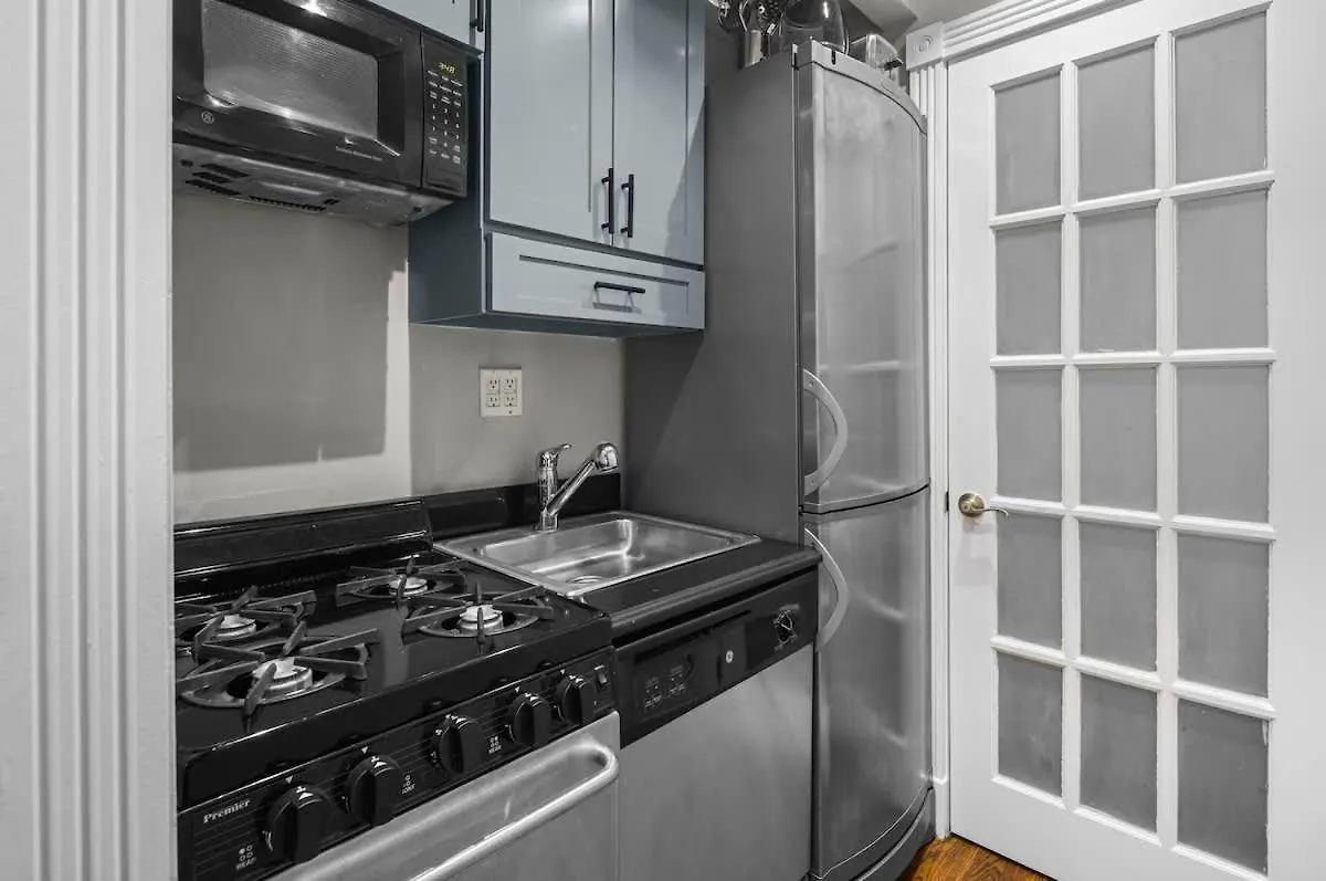 Trendy East Village Escape New York Apartment